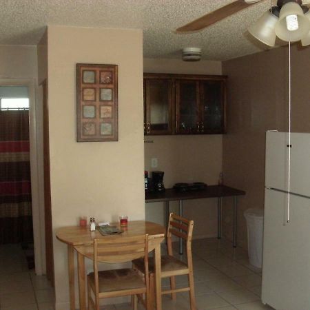 Ferienwohnung Newly Furnished Large, Clean, Quiet Private Unit Fort Lauderdale Exterior foto