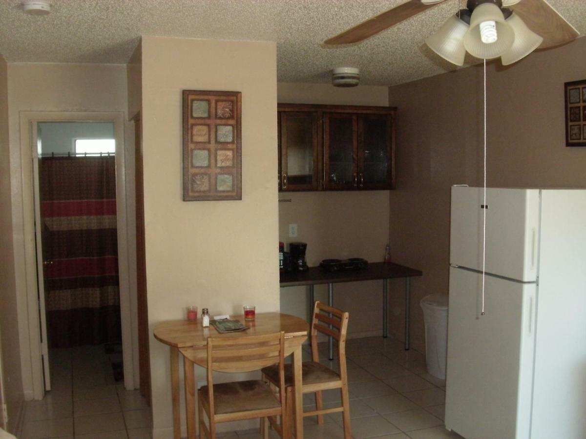 Ferienwohnung Newly Furnished Large, Clean, Quiet Private Unit Fort Lauderdale Exterior foto