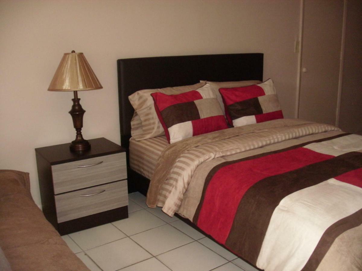 Ferienwohnung Newly Furnished Large, Clean, Quiet Private Unit Fort Lauderdale Exterior foto